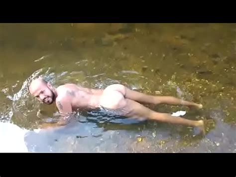 Petrick Garc A Exhibe El R Bano Picante En El R O Xvideos