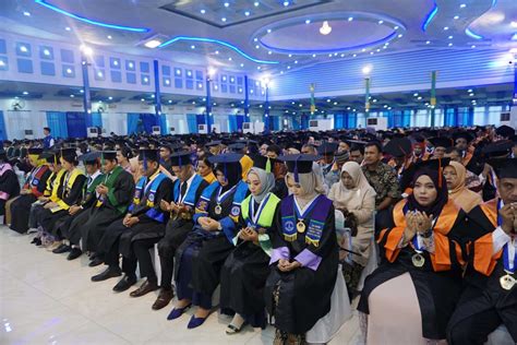 Universitas Medan Area Gelar Upacara Wisuda Sarjana Dan Magister