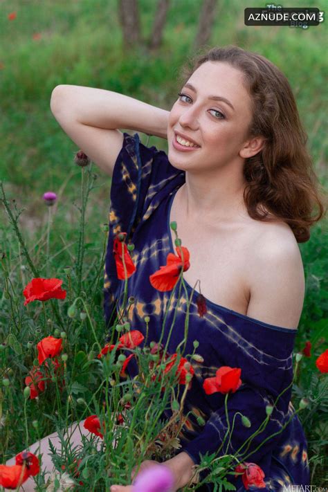 Esenia S Sensational Nude Outdoor Shoot Of Beauty Aznude