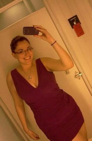 Fitting Room Selfie Porn Pic