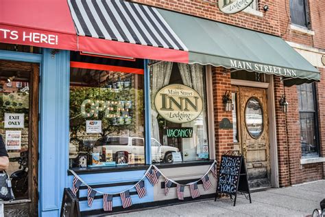 Chicago Escapes: 4 of Illinois’s Most Charming Towns | TravelAwaits