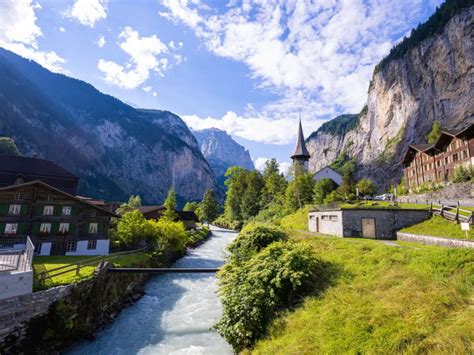 17+ BEST Towns And Cities In Switzerland (Visitors Love!)