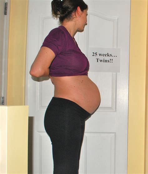 25 Weeks Pregnant Pictures Hiccups Pregnancy