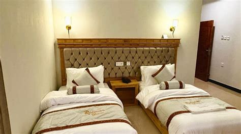 royal elite hotel kalam  khan familia travels pakistan resenas