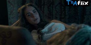 Manuela Mandracchia Lesbian Scene In Luna Nera Tnaflix