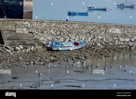 Beside boat ramp hi-res stock photography and images - Alamy