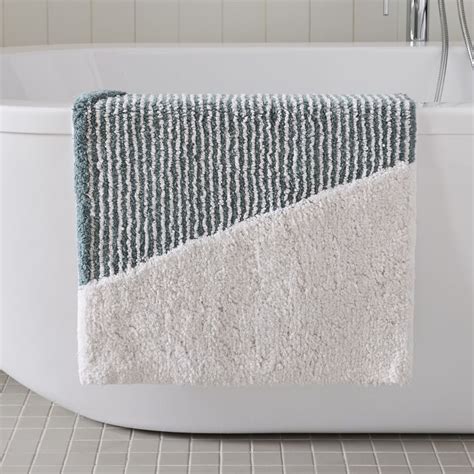 Shadow Graphic Bath Mat West Elm