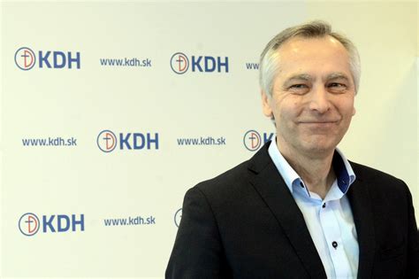 HNonline sk V KDH sa búrlivo diskutuje hnutie sa ospravedlňuje voličom