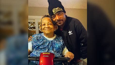 Snoop Dogg mourns his mother Beverly Tate | CTV News