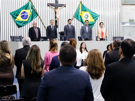 Qual A Função De Um Oficial De Justiça - 9
