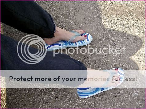 foot fetish forum   post pics   girlfriends feet