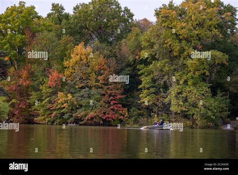Fall Foliage Color Of Central Park In Manhattan Stock Photo Alamy
