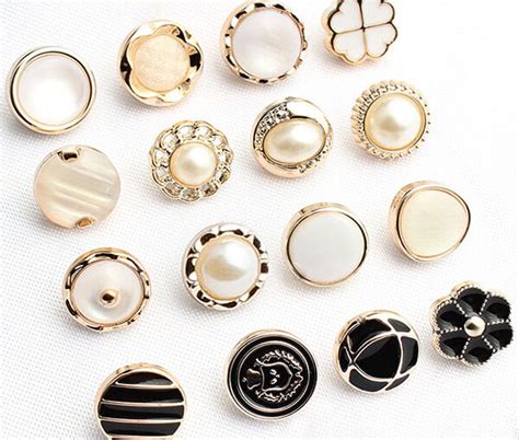 A Brief Introduction To Pearl Buttons Fabricclothingtags