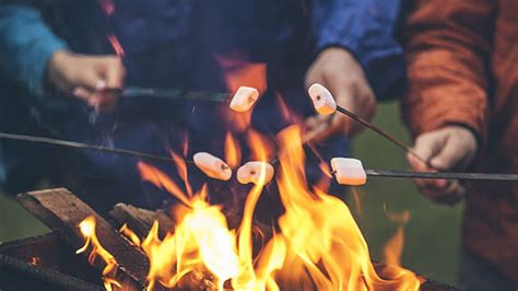 How To Make Perfect Smores Recipe Bbqguys