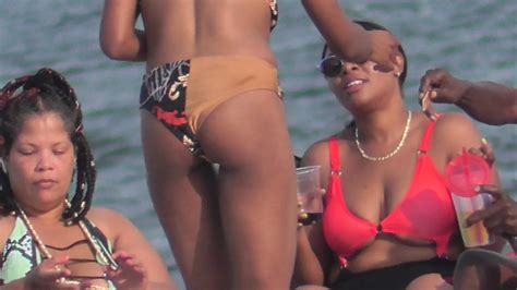 Bikini Beach Girls Videos Vol