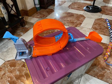 Hot Wheels Action Loop Stunt Champion Hobbies Toys Toys Games On Carousell