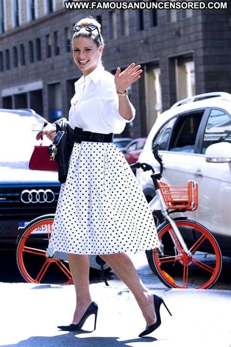 Michelle Hunziker Celebrity Posing Hot Paparazzi Beautiful Babe