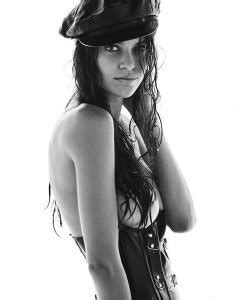 Thais Oliveira Nude Photos TheFappening