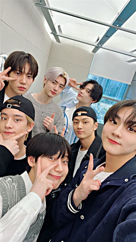 enhypen selca ot wallpaper enhypen group selfie