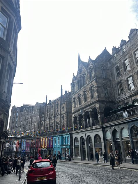 48 Hours in Edinburgh: Quick Weekend Trip - LEISURELEE