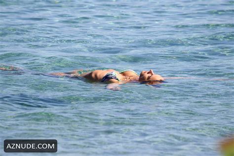 Alessandra Ambrosio Sexy Shows Her Bikini Body On The Beach In Mykonos Greece Aznude