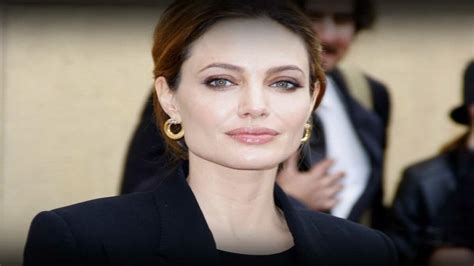 Angelina Jolie Height Weight Age Bio Body Stats Net Worth Wiki