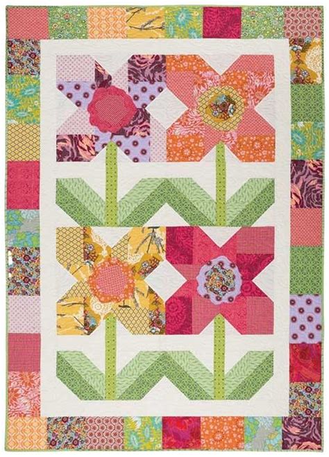 1000+ images about Flower quilts on Pinterest