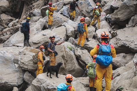 Nove pessoas são resgatadas em túnel após terremoto em Taiwan centenas