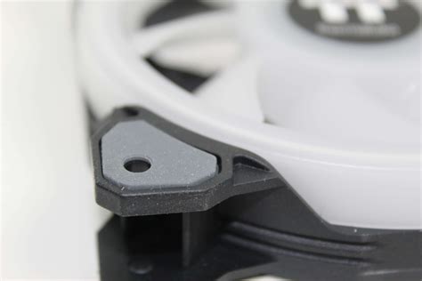 Thermaltake Riing Quad 12 RGB in review - a lot of RGB and a lot of ...