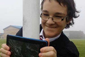 Un Adolescente Gay Escoc S De A Os Es Hallado Muerto Semanas Despu S De Subir A Youtube Un