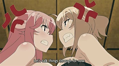 Heißer Hentai Sexy vollbusige Tussi mit großem Arsch lässt sich in der öffentlichen Toilette