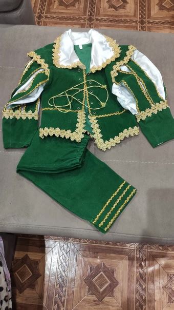 Новогодний костюм на мальчика (принц) на 4 года, в хорошем состоянии ...