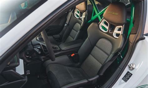 porsche unveils  gt rs  tribute  carrera rs package