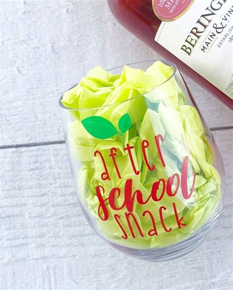 Teacher T Idea Super Cute Wine Glass Using A Vinyl Machine Diy