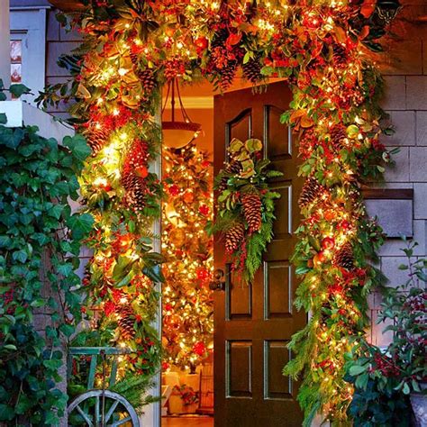 20 Great Christmas Front Door Decorating Ideas