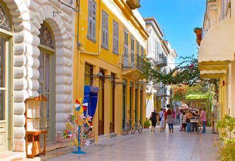 Los Edificios Coloridos De La Calle Vasileos Konstantinou Nafplio