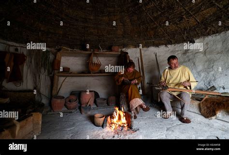 Neolithic stonehenge cook* hi-res stock photography and images - Alamy