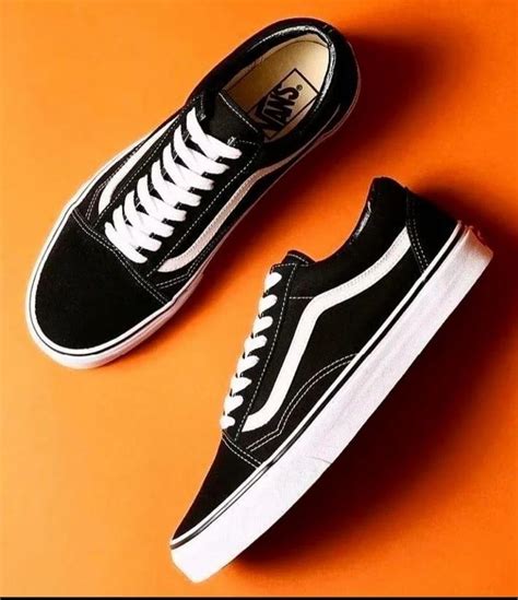 Men Shoe Type Lace Up Shoes Vans Old Skool Sneakers At Rs 1150pair In