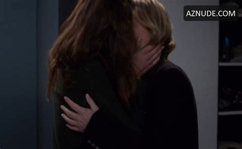 Jessica Capshaw Stefania Spampinato Lesbian Scene In Grey S Anatomy AZNude