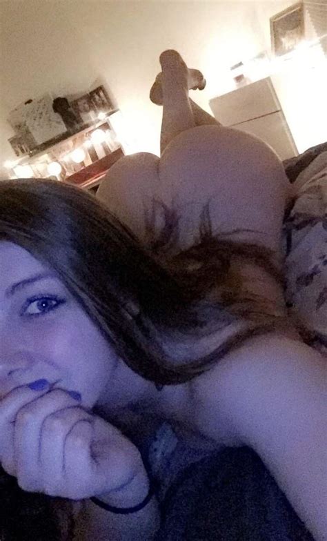 Bed Time R Nude Selfie