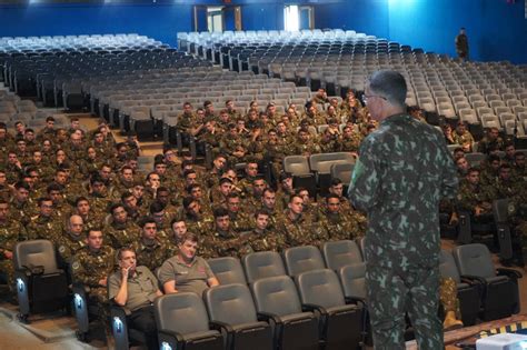 AMAN Recebe A Visita Do Comandante Da Escola De Sargentos Das Armas