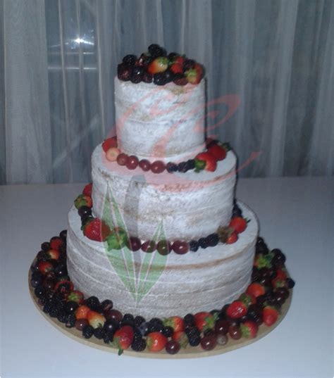 Chanel Cakes Bolo Rústico Naked Cake VI Aniversário