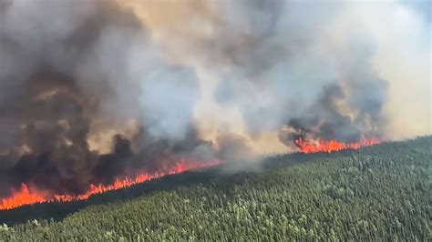 Ordenan Desalojo De Más De 20000 Personas Por Incendios El Diario