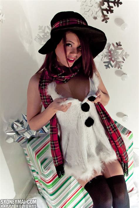 Hot Redhead Japanese Sydney Mai In Christmas Costume Flashing Naked