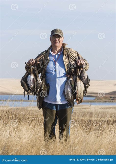 Duck Hunter photo stock. Image du avec, nord, canada - 83167420