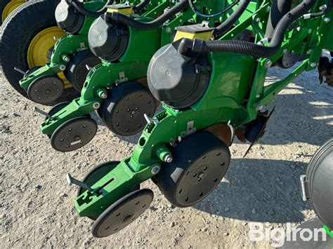 John Deere Nt Exactemerge R Planter Bigiron Auctions