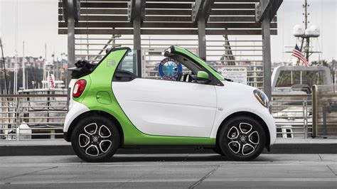 Smart Fortwo Electric Drive Cabriolet Review Fun Without Function