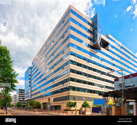 Imf Building Washington Hi Res Stock Photography And Images Alamy