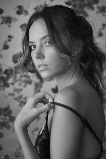 Katya Clover Erotic Flower 000013 Porn Pic