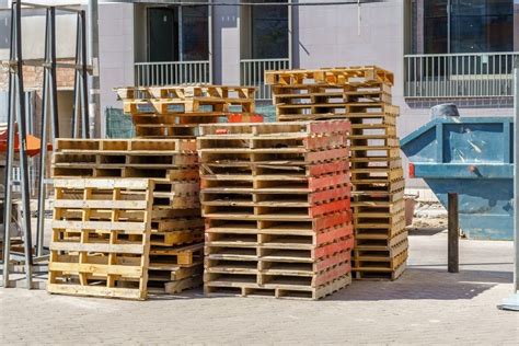 Pallets Vs Skids Key Uses And Differences Advance Pallet